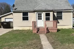 605 N Columbia Ave, Fulda, MN 56131 - Photo 1