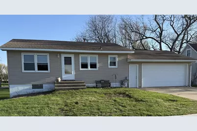610 8th Avenue NE, Waseca, MN 56093 - Photo 1
