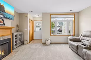 467 Aqua Cir, Lino Lakes, MN 55014 - Photo 5