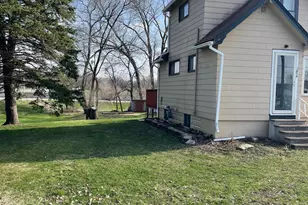 1804 10th Pl NE, Austin, MN 55912 - Photo 3