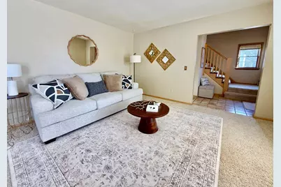 920 Arnold Avenue N, Thief River Falls, MN 56701 - Photo 7