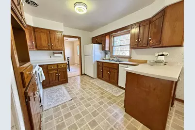920 Arnold Avenue N, Thief River Falls, MN 56701 - Photo 19