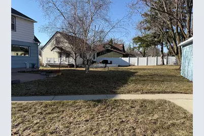 920 Arnold Avenue N, Thief River Falls, MN 56701 - Photo 51