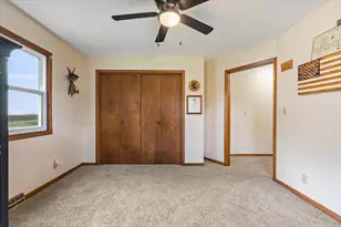 912 10th St, Gaylord, MN 55334 - Photo 5
