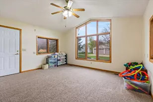 912 10th St, Gaylord, MN 55334 - Photo 11