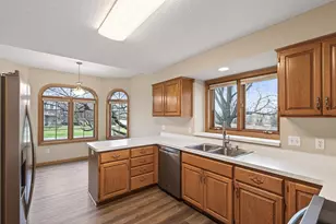 3605 Black Oaks Ln N, Plymouth, MN 55446 - Photo 7