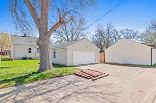 142 Van Buren Ave S, Hopkins, MN 55343 - Photo 21