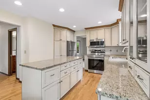 6001 W 98th St, Bloomington, MN 55438 - Photo 9