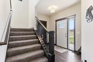 9686 Carbon Ct, Inver Grove Heights, MN 55076 - Photo 5