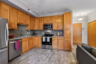 2550 38th Ave NE, Saint Paul, MN 55421 - Photo 9