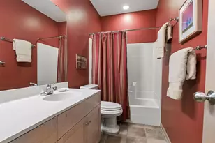 1405 Skyline Dr, Golden Valley, MN 55422 - Photo 33