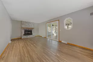 450 Country View Ln, Le Sueur, MN 56058 - Photo 9