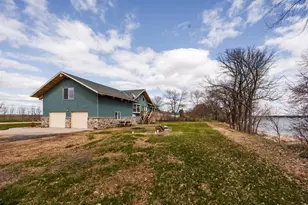48484 Flicker Ln, Ottertail, MN 56571 - Photo 3