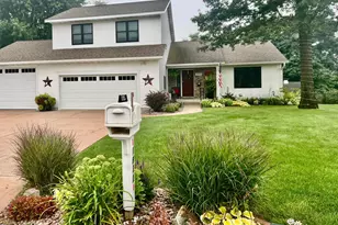 1932 Mark Ln, Eau Claire, WI 54703 - Photo 3