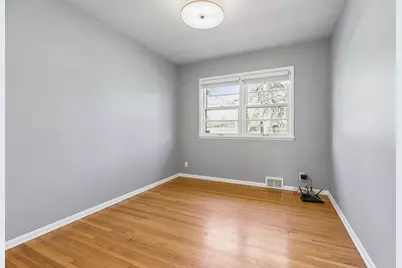 2700 Quail Avenue N, Golden Valley, MN 55422 - Photo 13