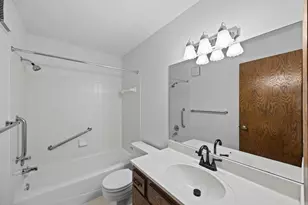 6051 Laurel Ave, Golden Valley, MN 55416 - Photo 13