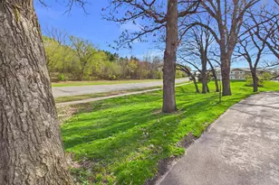 510 Pleasant Dr, Hastings, MN 55033 - Photo 5