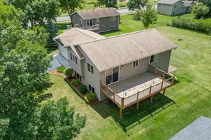 8421 Troy Marquette Dr, Monticello, MN 55362 - Photo 3