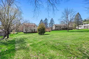 12246 Oxbow Dr, Eden Prairie, MN 55347 - Photo 27
