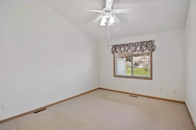 3782 Shannon Drive, Hastings, MN 55033 - Photo 7