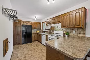 880 Whitney Dr, Apple Valley, MN 55124 - Photo 9