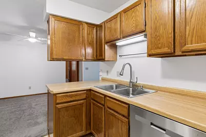 7775 Glenda Court, Apple Valley, MN 55124 - Photo 7