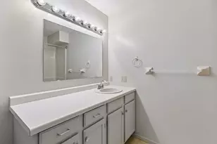 7775 Glenda Ct, Apple Valley, MN 55124 - Photo 11