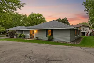 7775 Glenda Ct, Apple Valley, MN 55124 - Photo 17