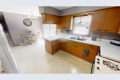 2418 Main Street W, Albert Lea, MN 56007 - Photo 11