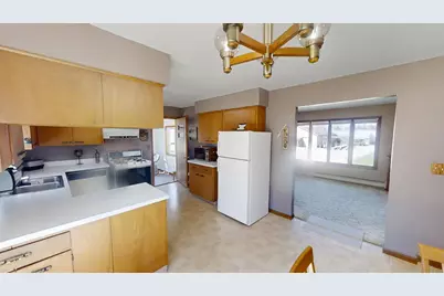 2418 Main Street W, Albert Lea, MN 56007 - Photo 9