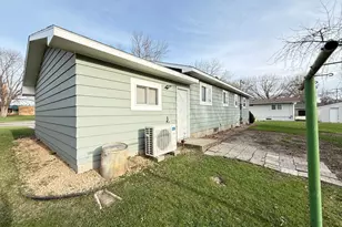 413 S 13th St, Montevideo, MN 56265 - Photo 35