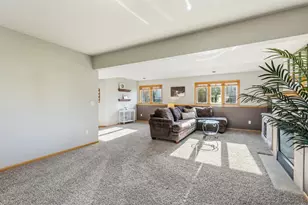 654 Timothy Ct, Shakopee, MN 55379 - Photo 25