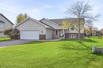 654 Timothy Court, Shakopee, MN 55379 - Photo 3
