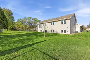 654 Timothy Ct, Shakopee, MN 55379 - Photo 33