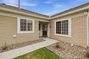 674 Lake View Dr, Woodbury, MN 55129 - Photo 5