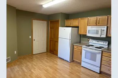 674 Lake View Drive, Woodbury, MN 55129 - Photo 13