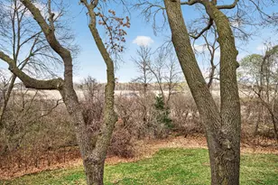 818 Sherwood Rd, Shoreview, MN 55126 - Photo 5