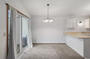 818 Sherwood Rd, Shoreview, MN 55126 - Photo 9