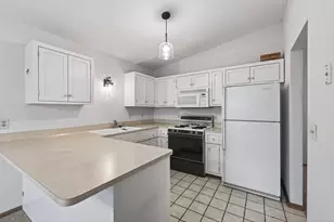 818 Sherwood Rd, Shoreview, MN 55126 - Photo 11