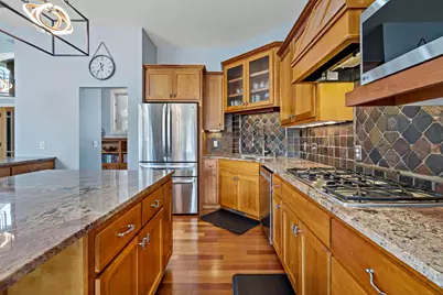 8916 Whispering Oaks Trail, Shakopee, MN 55379 - Photo 17