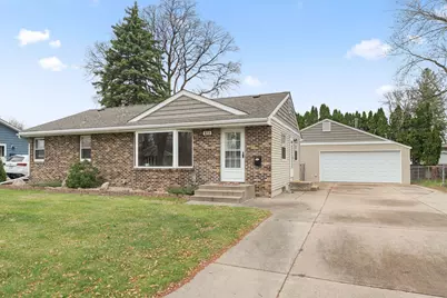 811 Pandora Drive NE, Fridley, MN 55432 - Photo 1