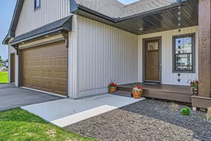 19795 Henning Ave, Lakeville, MN 55044 - Photo 3