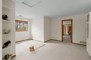 8480 Montgomery Ct, Eden Prairie, MN 55347 - Photo 23