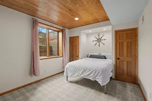 8480 Montgomery Ct, Eden Prairie, MN 55347 - Photo 37