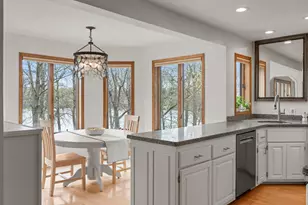 8480 Montgomery Ct, Eden Prairie, MN 55347 - Photo 7