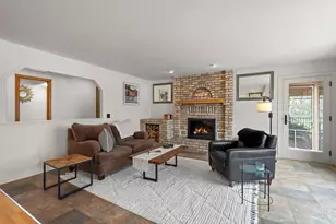 8480 Montgomery Ct, Eden Prairie, MN 55347 - Photo 9