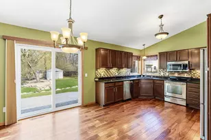 2445 Schaller Dr E, Maplewood, MN 55119 - Photo 7