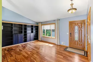 2445 Schaller Dr E, Maplewood, MN 55119 - Photo 3