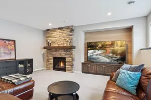 5855 Zanzibar Ln N, Plymouth, MN 55446 - Photo 37