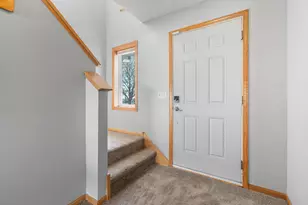 4052 Blakewood Dr, Shakopee, MN 55379 - Photo 13